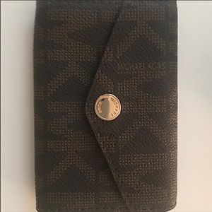 michael kors wallet. perfect for cards, coins